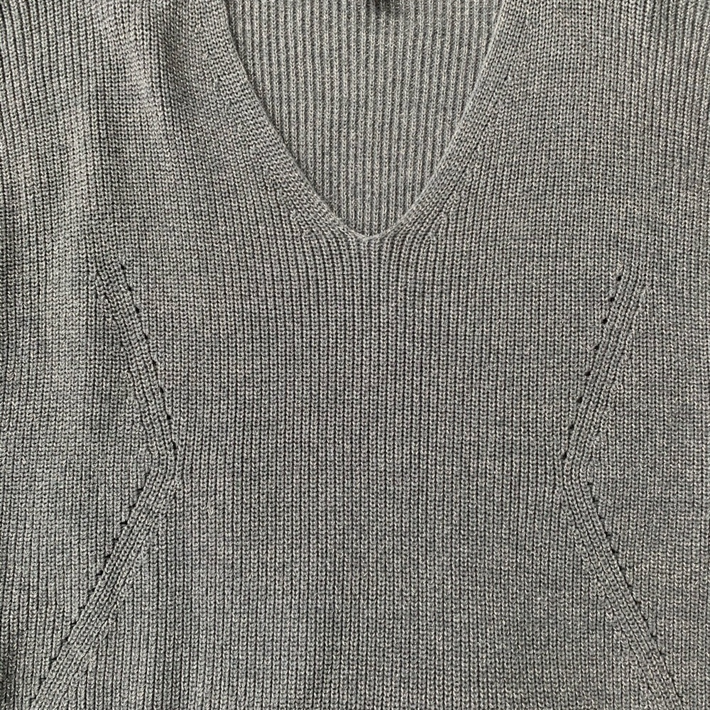 Express Sweater - Picture 4 of 4